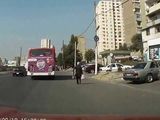 Avtobus Yol Qaydalarını bilmir (10 TC 517)