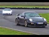 Porsche 911 GT2 RS vs Carrera